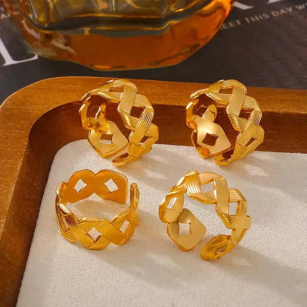 Gold_Intertwined_Rings_For_Women